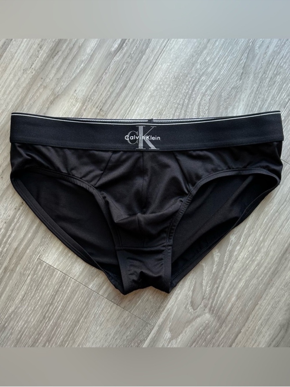 Calvin Klein Men’s Black Stretch Briefs with Logo Waistband - Picture 10 of 14